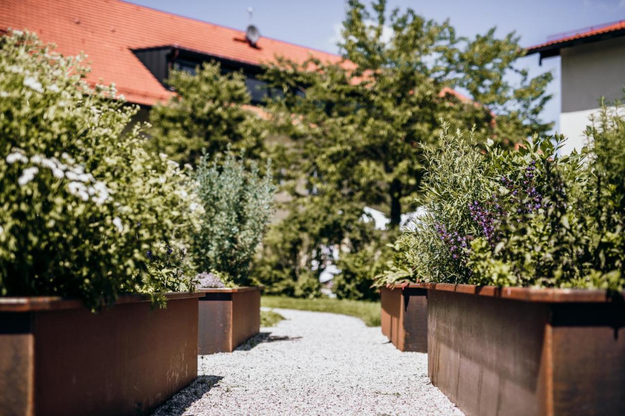 Angermuehle Landgasthof Altenmarkt an der Alz Экстерьер фото